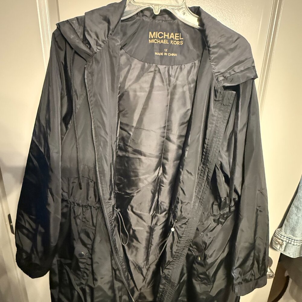 Michael Kors Rain Coat Women’s 1X Black Hooded Full Zip Raglan Sleeve Waterproof